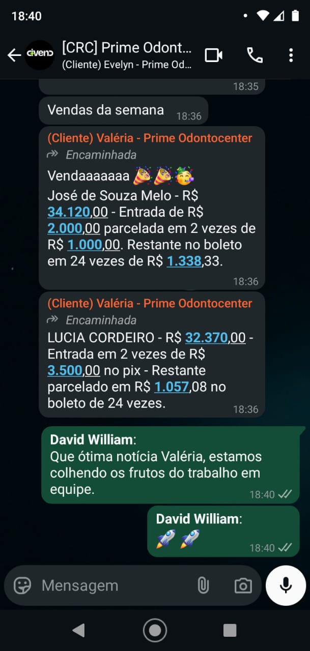 Conversa de acompanhamento com cliente